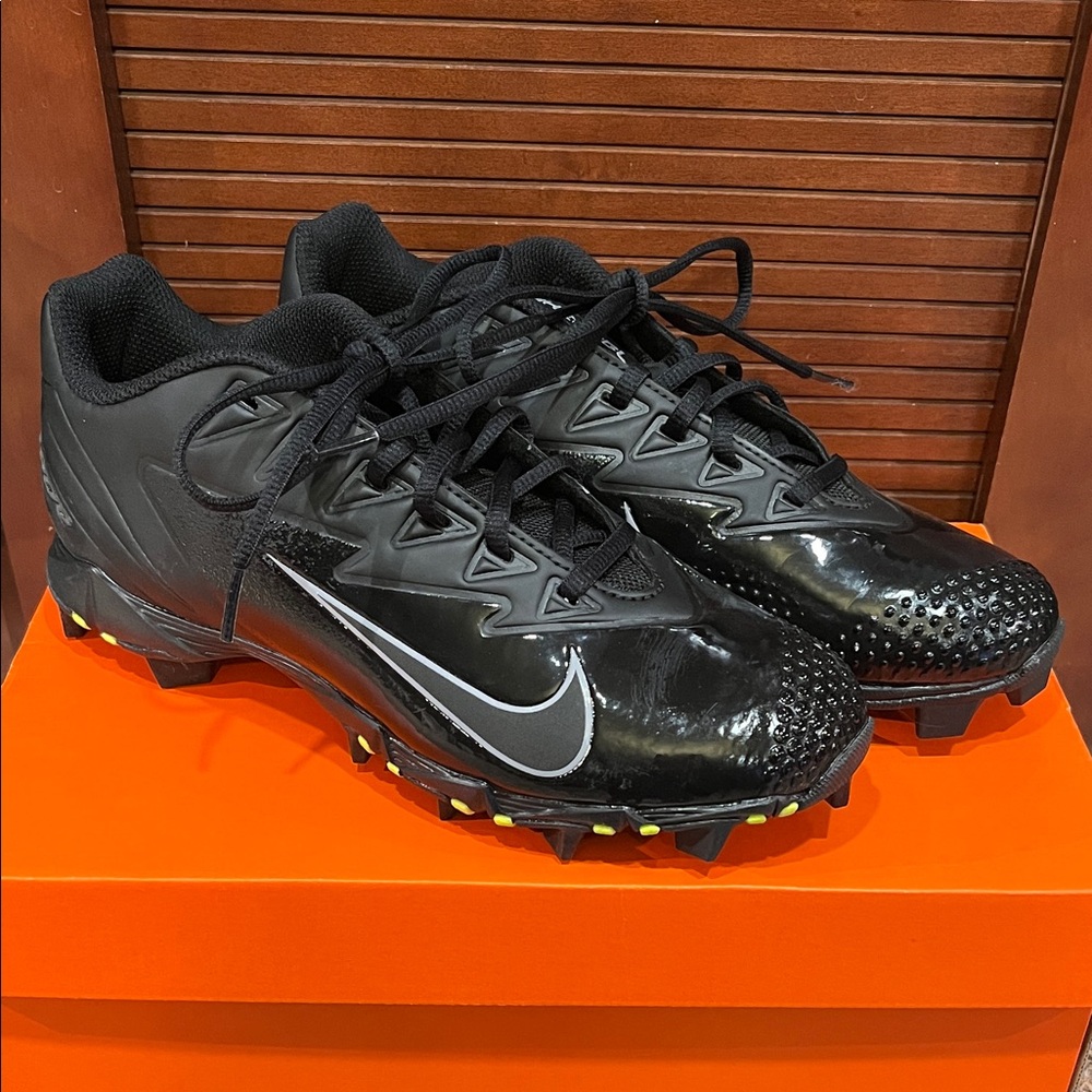 NIB Mens Nike Vapor Ultra Fly Keystone Cleats